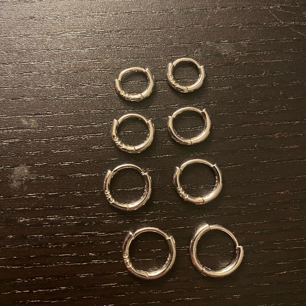 Huggie hoops